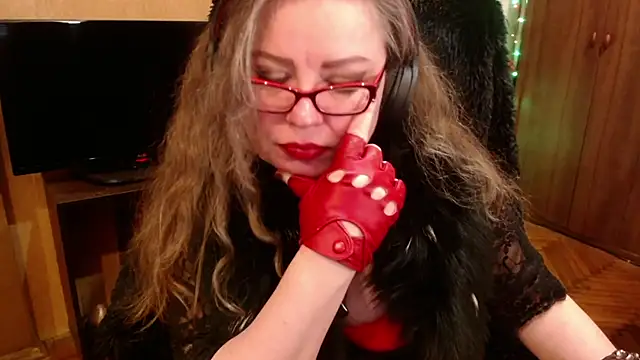 Miss Tress online show from December 2024 10:39:01 PM