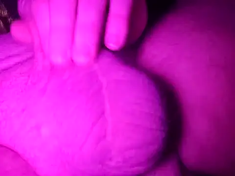 Snapshot of Barrentine88 chatting on February 2025 01:20:02 AM Barrentine88 online show from February 2025 01:20:02 AM