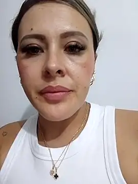 Snapshot of ALONDRAMILF chatting on January 2025 12:09:01 AM ALONDRAMILF online show from January 2025 12:09:01 AM