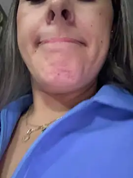 Snapshot of ALONDRAMILF chatting on February 2025 07:52:01 AM ALONDRAMILF online show from February 2025 07:52:01 AM