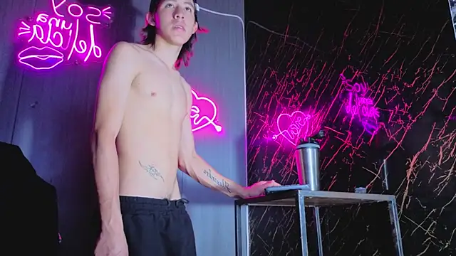 Snapshot of kevinbigcokc18 chatting on November 2025 09:09:02 AM kevinbigcokc18 online show from November 2025 09:09:02 AM