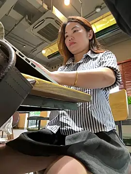 Emily 9xx online show from April 2026 01:19:01 AM