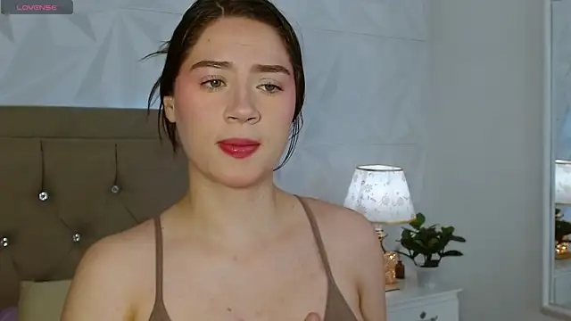 Gwen drew online show from April 2026 01:28:02 PM