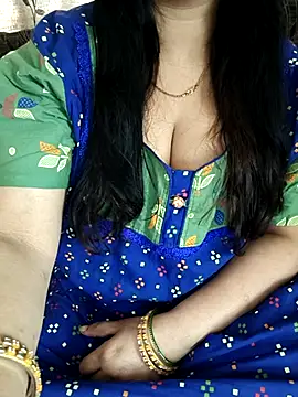 cuteyqueen online show from February 2026 05:11:01 AM