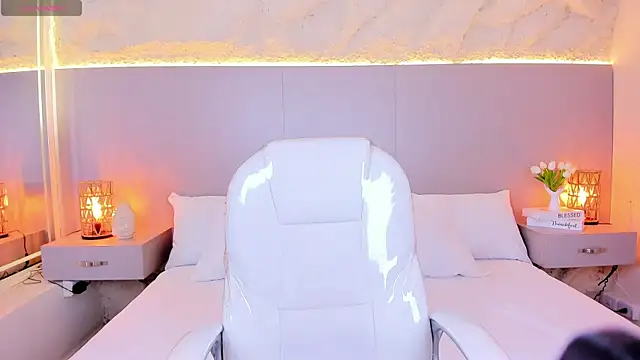 JessyEvans online show from April 2026 07:29:01 PM