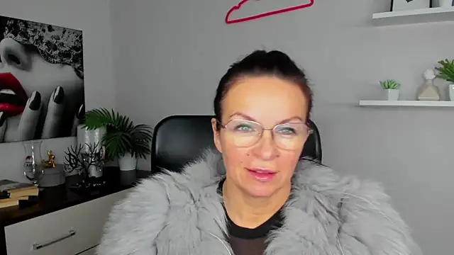 HelenLuxx online show from January 2025 10:17:01 AM