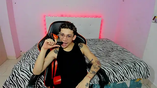 mateodeamjo online show from October 2025 11:49:02 PM