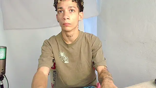 Snapshot of mateodeamjo chatting on May 2026 11:23:01 PM mateodeamjo online show from May 2026 11:23:01 PM