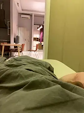 fekedaniel1999 online show from January 2026 11:08:02 PM