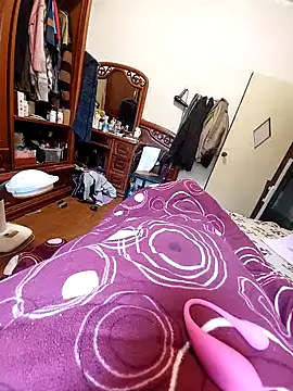 Snapshot of KennyLOVERboy chatting on January 2025 05:43:02 AM KennyLOVERboy online show from January 2025 05:43:02 AM