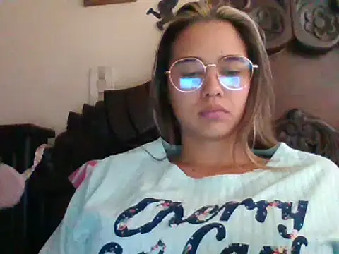 trianabell online show from January 2025 05:27:01 PM