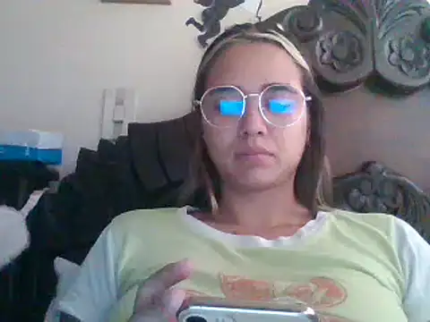 trianabell online show from March 2025 04:57:01 PM