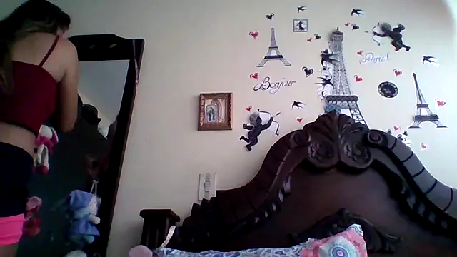 trianabell online show from October 2025 04:49:01 PM