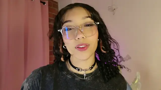 Snapshot of nya_ah chatting on April 2026 03:10:01 AM nya ah online show from April 2026 03:10:01 AM