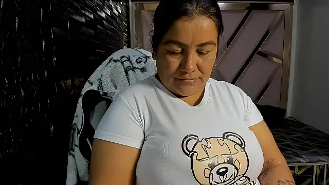 DaianaLutz online show from January 2026 01:24:02 PM