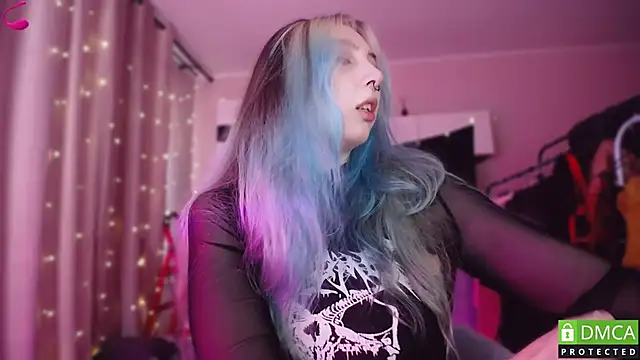 JustMeowGirl online show from April 2026 05:57:02 AM