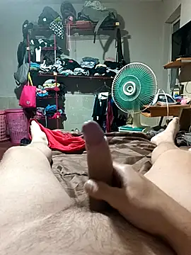 Aledw9 online show from February 2026 05:48:02 AM