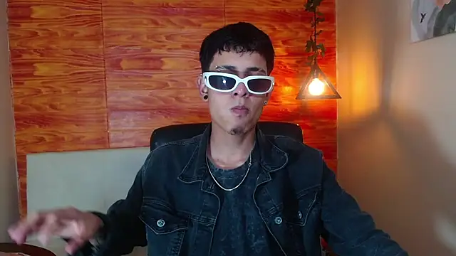 Bastiaan 28 online show from March 2025 12:04:01 AM