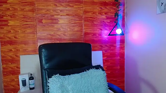 Bastiaan 28 online show from March 2025 03:13:02 AM