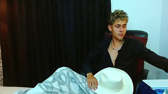 Bastiaan 28 online show from March 2026 10:57:02 PM