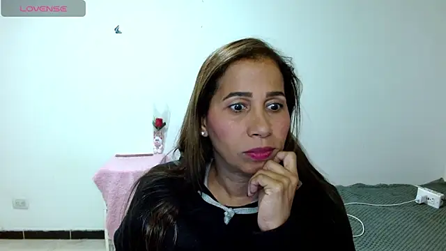 Snapshot of CaroMasha chatting on May 2026 08:18:01 PM CaroMasha online show from May 2026 08:18:01 PM