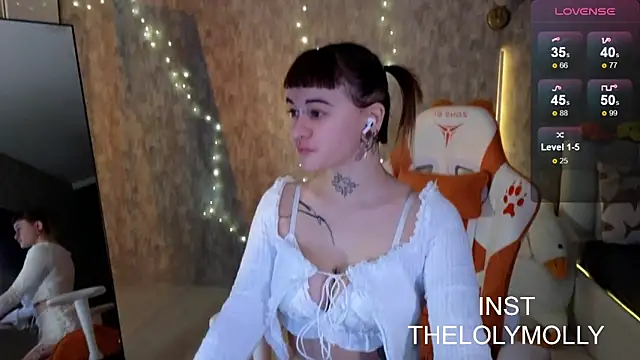 LolyMolli online show from October 2025 10:05:02 AM