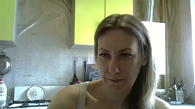Snapshot of AshleyXHoney chatting on May 2026 06:41:02 AM AshleyXHoney online show from May 2026 06:41:02 AM
