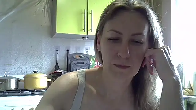 Snapshot of AshleyXHoney chatting on June 2026 07:55:01 AM AshleyXHoney online show from June 2026 07:55:01 AM