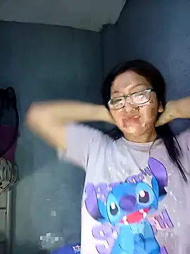 Snapshot of ladygmusic chatting on October 2025 11:52:02 PM ladygmusic online show from October 2025 11:52:02 PM