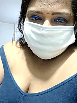 Snapshot of Love_Jenny chatting on February 2026 06:09:01 AM Love Jenny online show from February 2026 06:09:01 AM