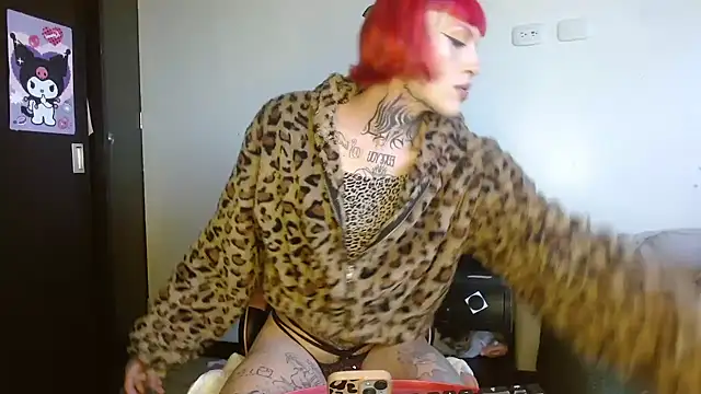 Snapshot of charlotbelucci_ chatting on April 2026 09:56:02 PM charlotbelucci online show from April 2026 09:56:02 PM