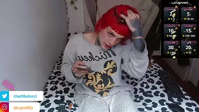 Snapshot of charlotbelucci_ chatting on May 2026 01:18:02 PM charlotbelucci online show from May 2026 01:18:02 PM