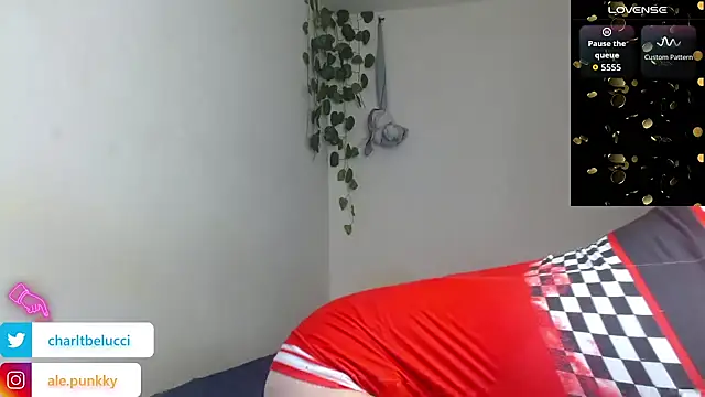 Snapshot of charlotbelucci_ chatting on June 2026 08:03:01 PM charlotbelucci online show from June 2026 08:03:01 PM
