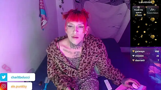 Snapshot of charlotbelucci_ chatting on June 2026 01:28:02 AM charlotbelucci online show from June 2026 01:28:02 AM