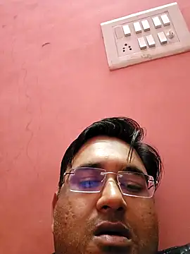 Snapshot of Loveboycurvy chatting on February 2025 11:04:01 AM Loveboycurvy online show from February 2025 11:04:01 AM