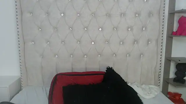 Abril Squirt online show from February 2026 10:46:02 PM