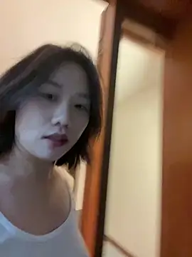 Eliza-E online show from March 2026 12:49:01 PM