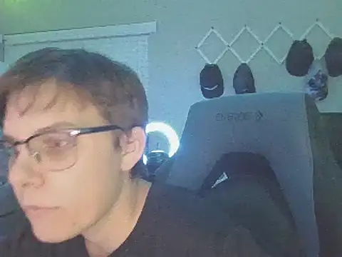 Snapshot of KaliSnow199623 chatting on December 2024 01:36:01 AM KaliSnow199623 online show from December 2024 01:36:01 AM