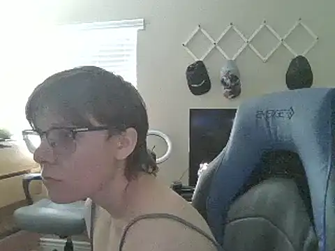 Snapshot of KaliSnow199623 chatting on February 2025 11:04:02 PM KaliSnow199623 online show from February 2025 11:04:02 PM