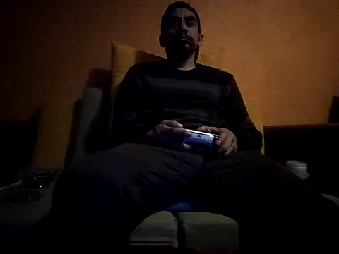 Snapshot of Angel_Coronel chatting on February 2025 01:10:01 AM Angel Coronel online show from February 2025 01:10:01 AM