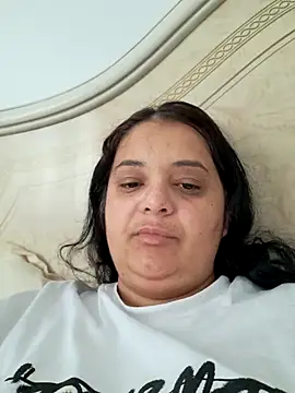 Snapshot of sarahhh1987 chatting on October 2025 05:44:02 AM sarahhh1987 online show from October 2025 05:44:02 AM