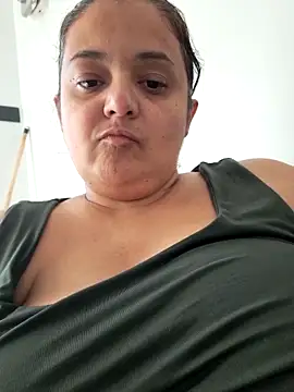 Snapshot of sarahhh1987 chatting on October 2025 06:59:01 AM sarahhh1987 online show from October 2025 06:59:01 AM