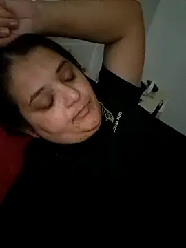 Snapshot of sarahhh1987 chatting on November 2025 06:40:02 PM sarahhh1987 online show from November 2025 06:40:02 PM