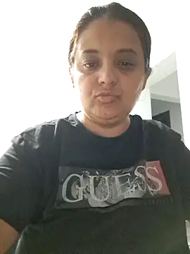 Snapshot of sarahhh1987 chatting on November 2025 06:35:02 AM sarahhh1987 online show from November 2025 06:35:02 AM