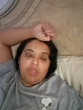 Snapshot of sarahhh1987 chatting on November 2025 06:40:02 PM sarahhh1987 online show from November 2025 06:40:02 PM