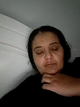 Snapshot of sarahhh1987 chatting on November 2025 07:01:02 PM sarahhh1987 online show from November 2025 07:01:02 PM