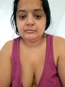 Snapshot of sarahhh1987 chatting on November 2025 06:23:01 AM sarahhh1987 online show from November 2025 06:23:01 AM