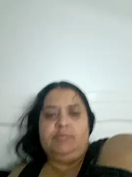 Snapshot of sarahhh1987 chatting on November 2025 07:02:02 PM sarahhh1987 online show from November 2025 07:02:02 PM