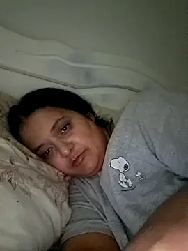 Snapshot of sarahhh1987 chatting on November 2025 07:23:01 PM sarahhh1987 online show from November 2025 07:23:01 PM