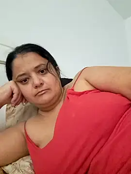 Snapshot of sarahhh1987 chatting on November 2025 06:18:02 AM sarahhh1987 online show from November 2025 06:18:02 AM